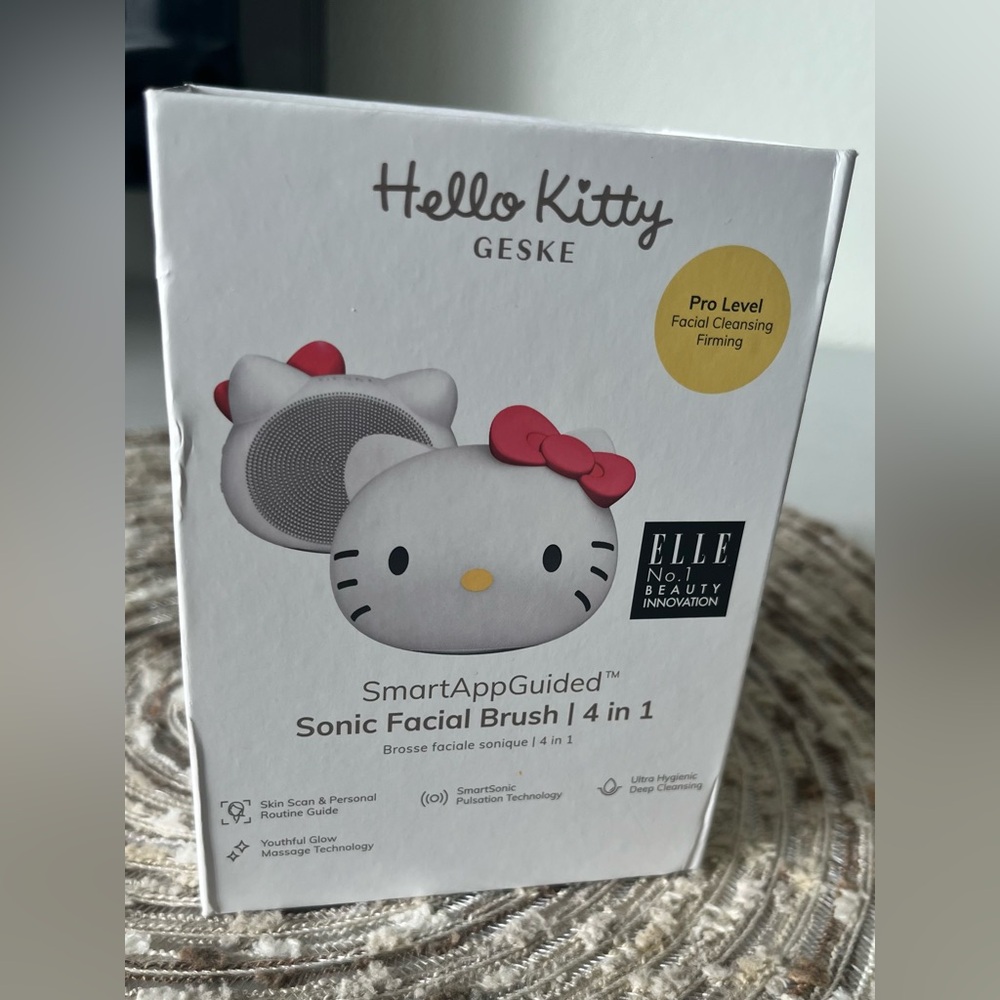 HK Facial Brush